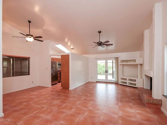 5th image of 2234 E Florian Ave #0