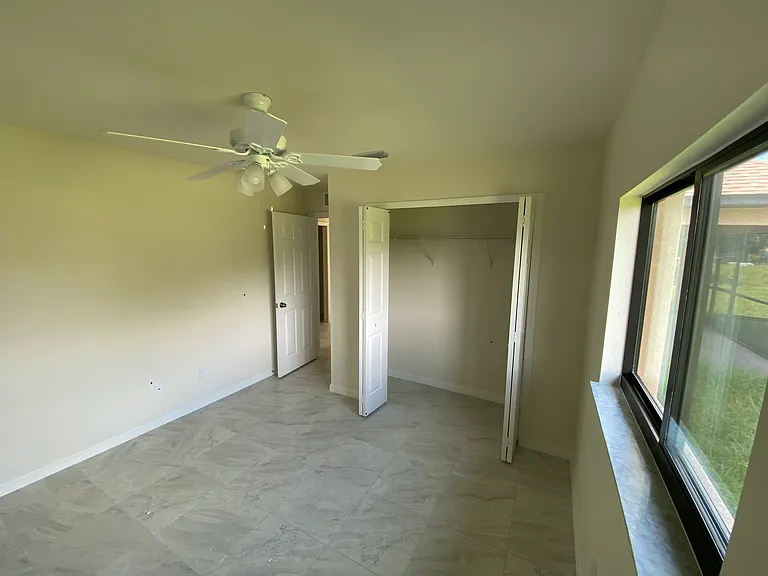 1318 NE 2nd Ave — Photo 14