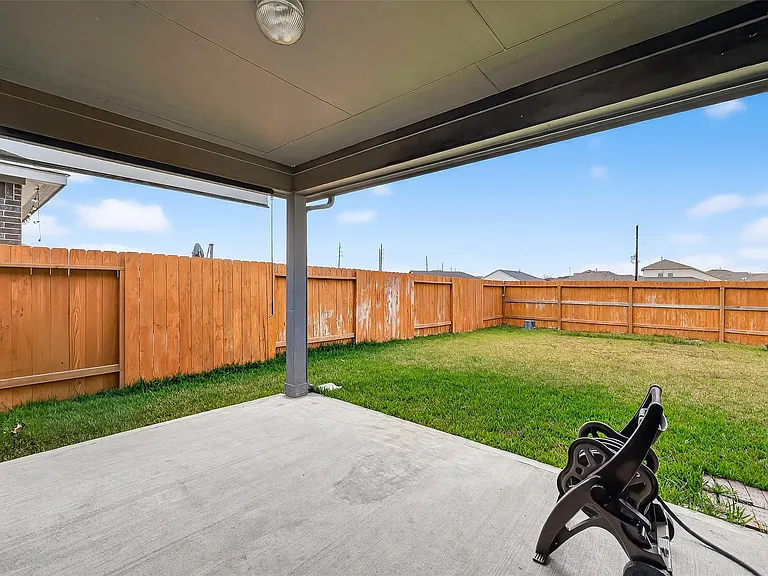 20926 Belmont Village Way — Photo 44