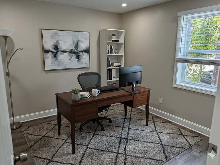 Pondsview Apartments — Photo 50