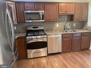 5102 Glassmanor Dr, Oxon Hill, MD 20745