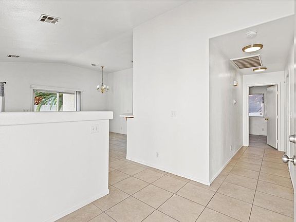 3rd image of 1811 Giant Pine Ave