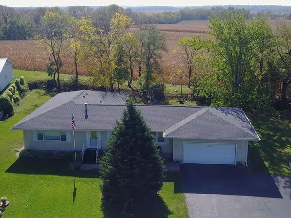 4256 East Circlewood Dr, Beloit, WI 53511