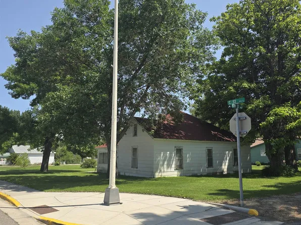 717 W C St, Basin, WY 82410