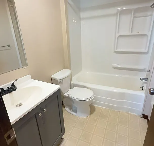 516 S Webb St — Photo 26