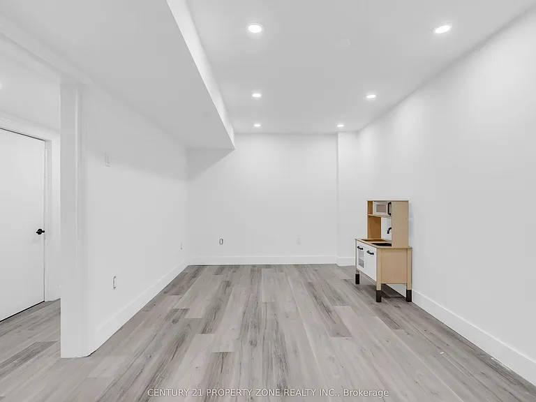 188 Cardinal St — Photo 39