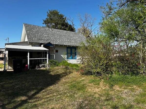 1003 N 7th St, Arkansas City, KS 67005