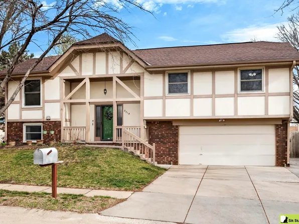 2714 N 129th Cir, Omaha, NE 68164