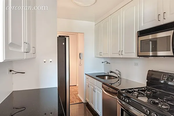 Rented by Corcoran | media 15