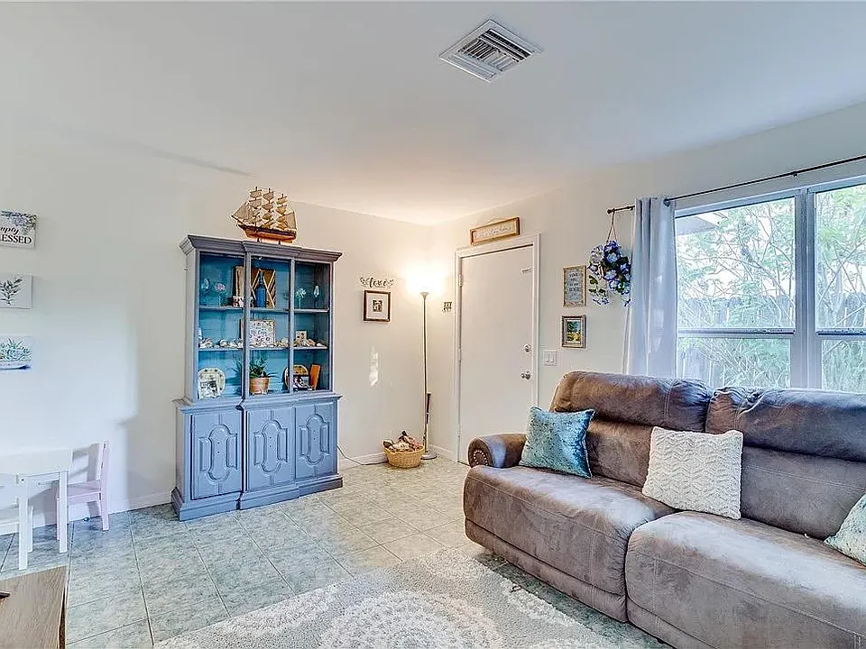 1675 Highland Ave