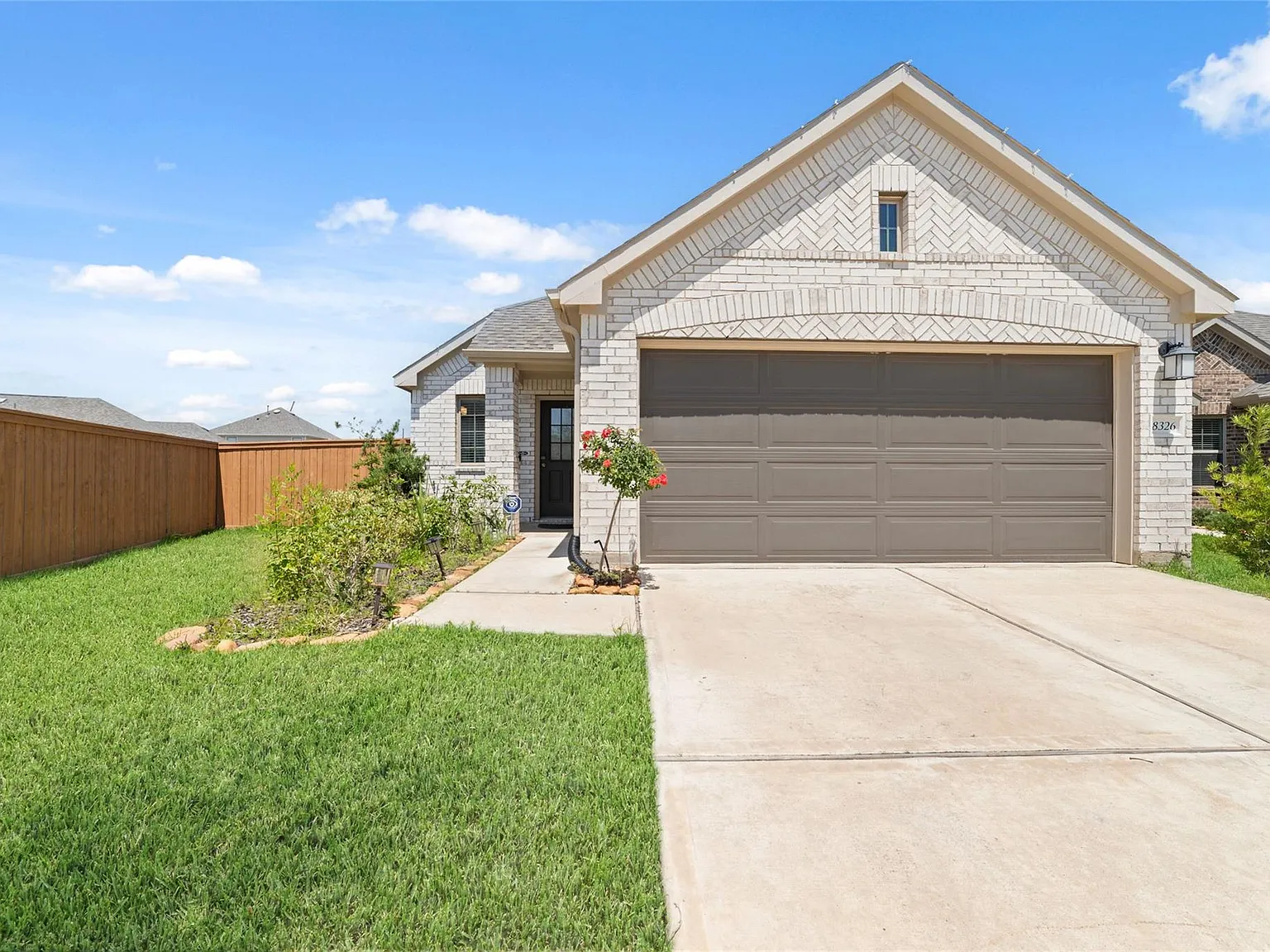 3 bed, 2.5 bath, 1679 sqft, $2,795 — Photo 1