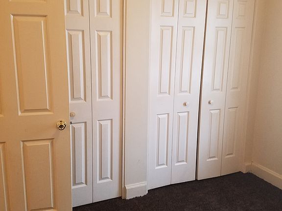 5th image of 409 W Race St APT 15
