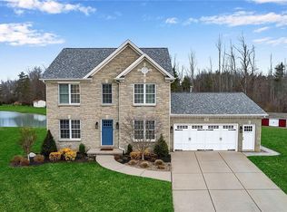 28 Americo Ct, Lancaster, NY 14086