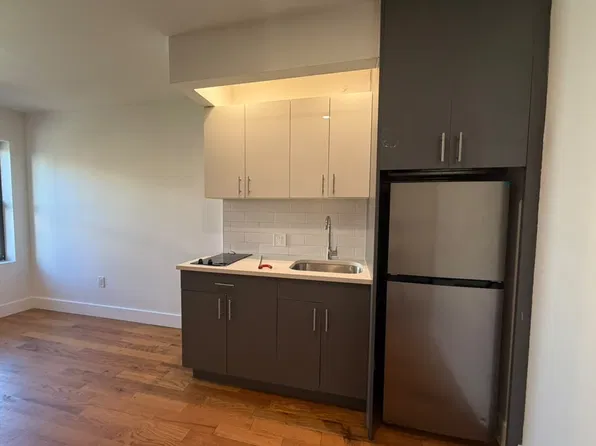 65 W 182nd St #2B, Bronx, NY 10453