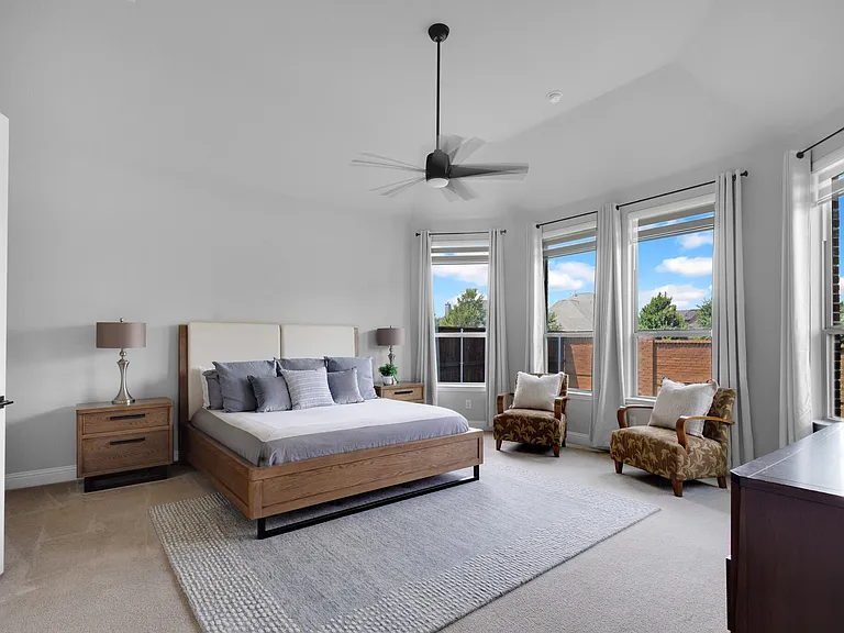 1301 Skyflower Ln — Photo 11