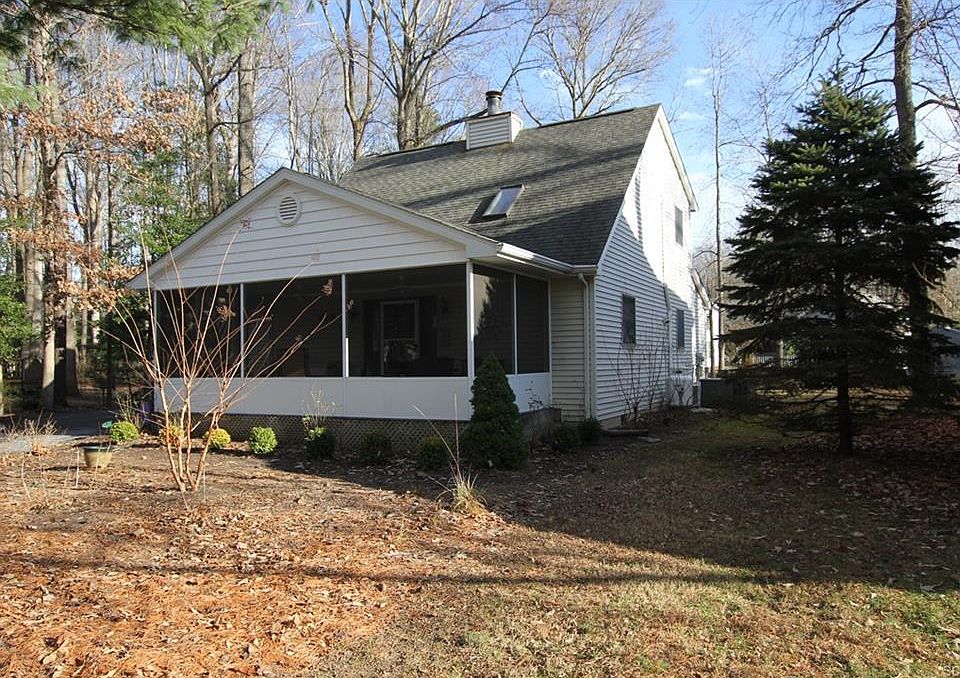 1st image of 23143 Bridgeway Ct E