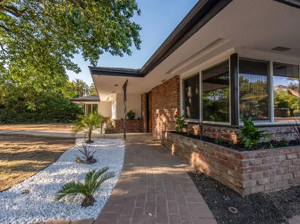 609 E Hampton Way, Fresno, CA 93704