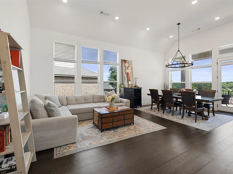 1220 Calendula Trl — Photo 14