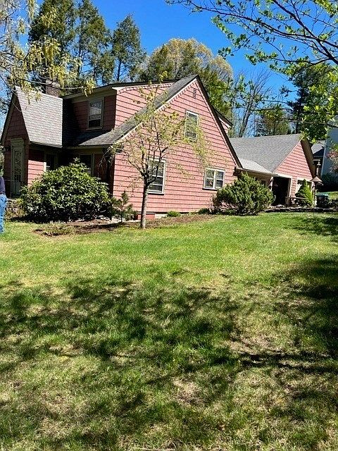 1st image of 23 Howe Ave