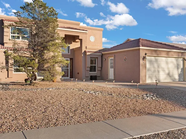 8116 Lewisburg Dr NW, Albuquerque, NM 87120