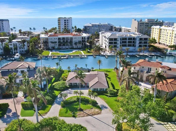 1823 Hurricane Harbor Ln, Naples, FL 34102