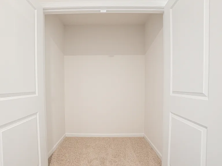 246 Wall St — Photo 8