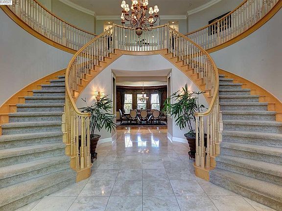 4th image of 6031 Turnberry Dr