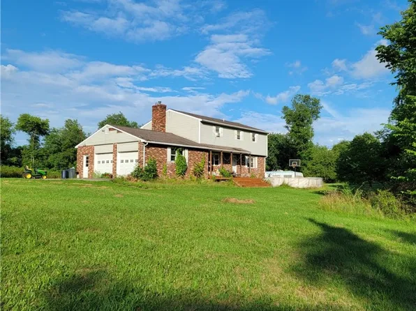 241 Tate Rd, Hookstown, PA 15050