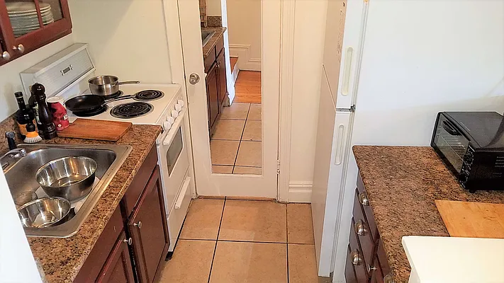 Rented by ZealEstate Group Inc | media 6