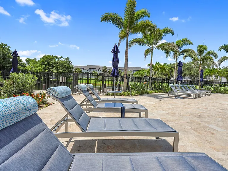 St. Tropez Townhomes & Villas — Photo 16