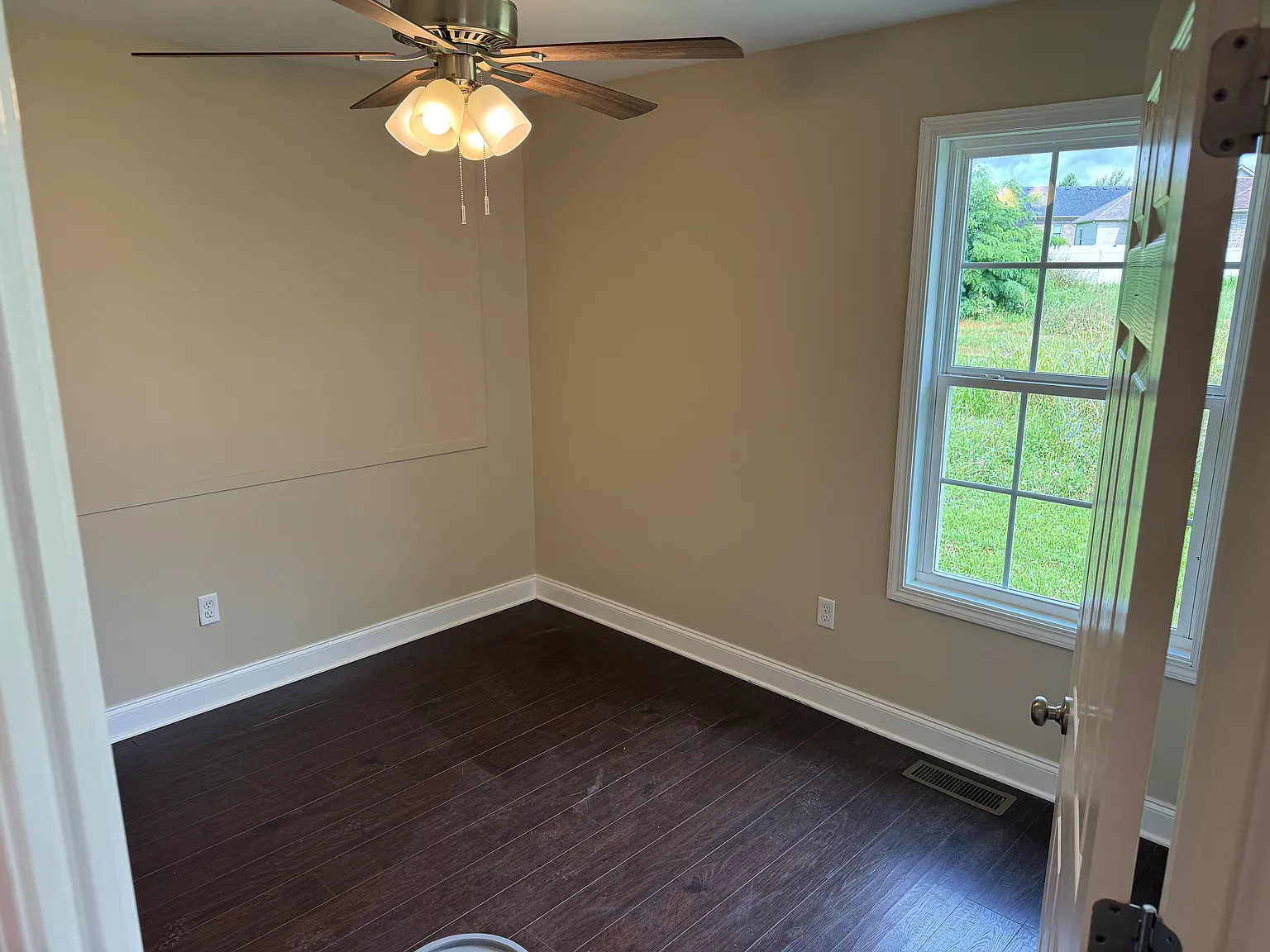 3 bed, 1316 sqft, $1,600 — Photo 4