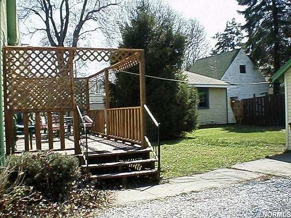 deck for downstairs unit