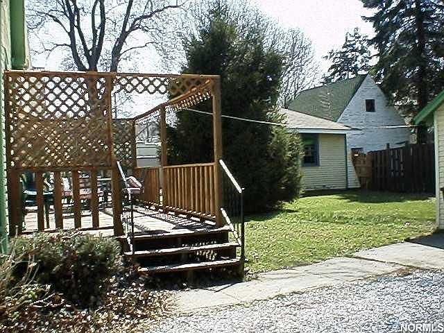 deck for downstairs unit