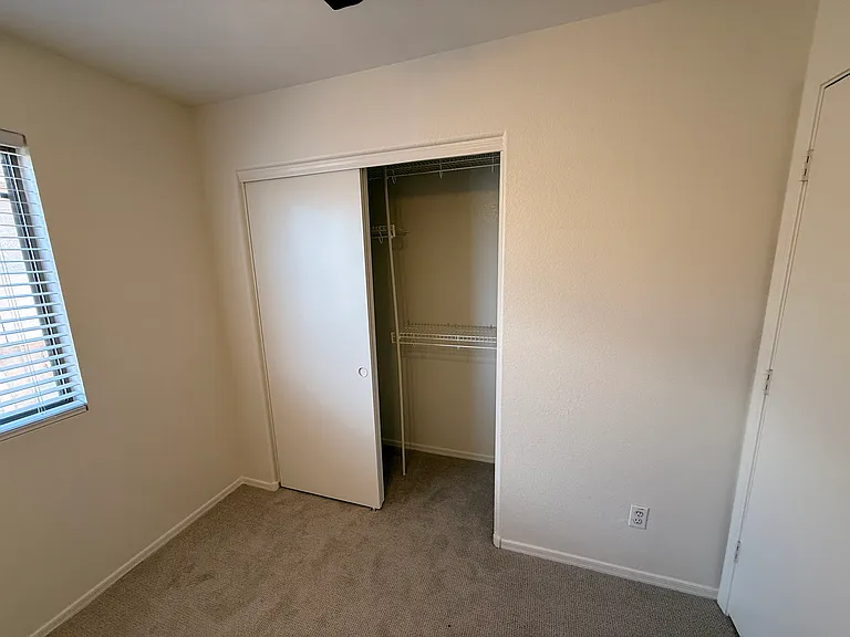 14 W Ingram St — Photo 17