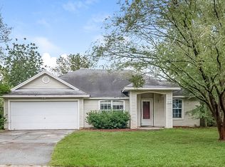 8173 Pilgrims Trace Dr N, Jacksonville, FL 32244