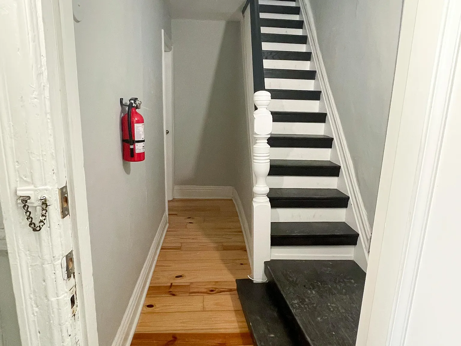 1 bed, $2,200 — Photo 2