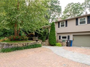 60 Deerfield Rd, Cranston, RI 02920