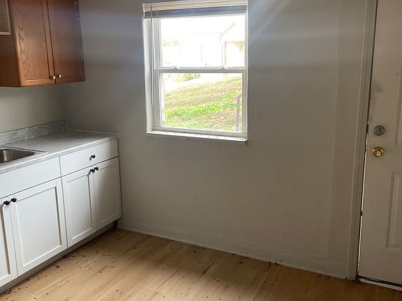 2nd image of 801 E McCarty St APT 5