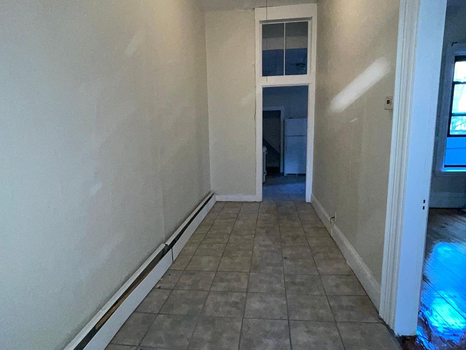 Entry way