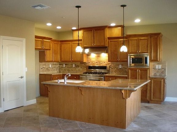 5th image of 965 Oliver Ct