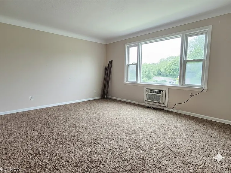4032 Ridge Rd #3 — Photo 2