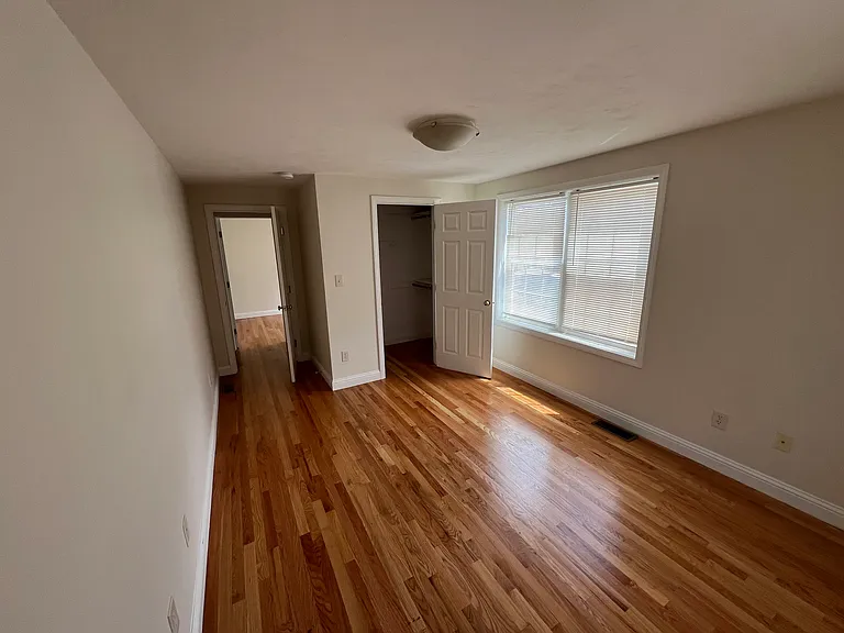 1135 Washington St #4 — Photo 12