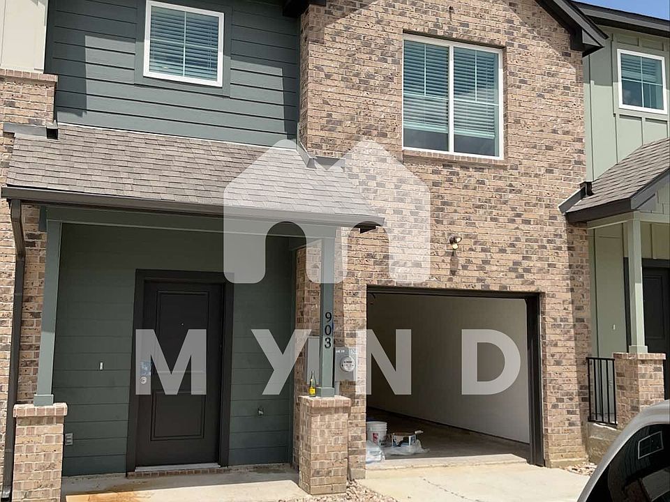 1st image of 903 Boxwood Dr