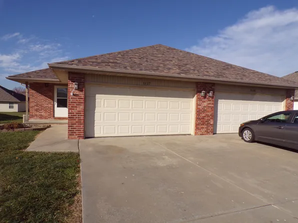 1127 N Northwood Avenue, Republic, MO 65738