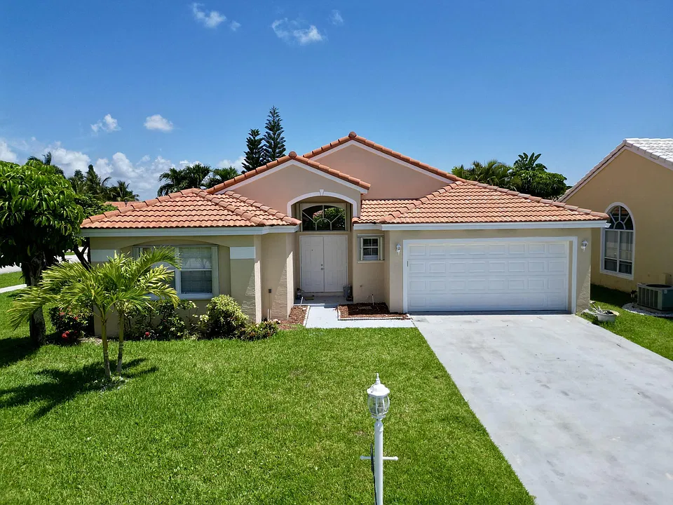 9671 Tavernier Dr