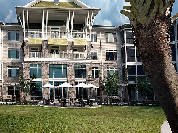 5th image of 47 Shelter Cove Ln #238