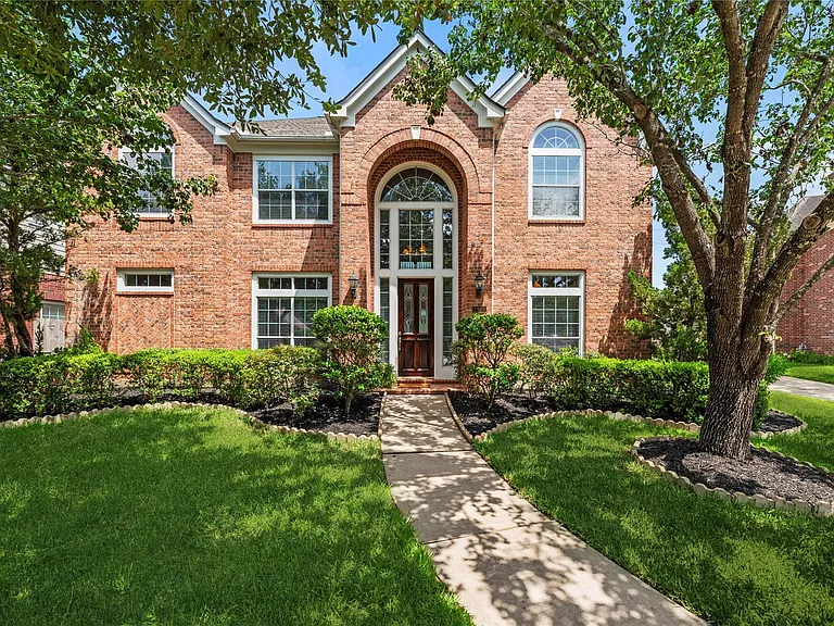 2923 Zachary Bend Ln — Photo 2