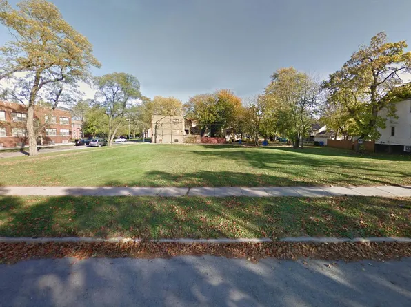 8001 S Burnham Ave, Chicago, IL 60617