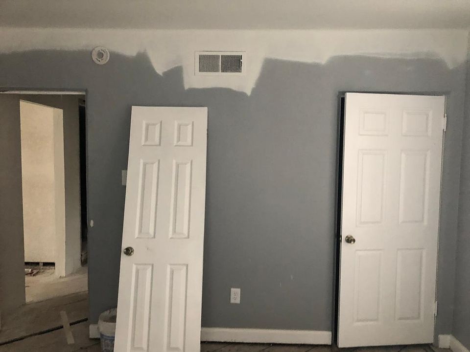 2nd image of 1030 E Michelle Cir