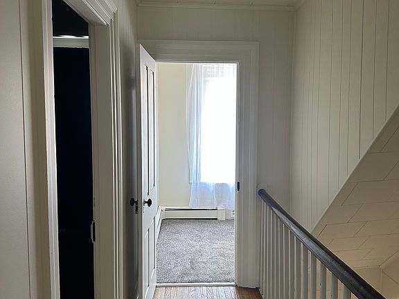 4th image of 114 S 2nd St